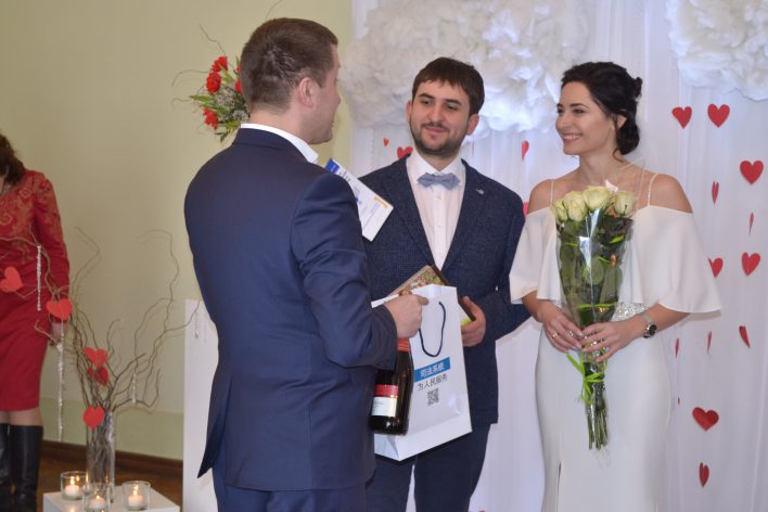 Парад одружень: у День святого Валентина у Львові одружилися 40 пар фото 6