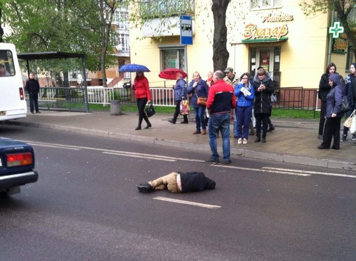 Нещасний випадок: у Львові автомобіль збив школяра, а потім його переїхала "швидка" фото 1