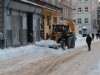 Львів`яни паркують свої автівки на трамвайних коліях і заважають чистити дороги
