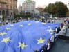 У центрі Львова розгорнули величезний прапор Євросоюзу