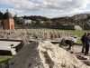 На похованнях українських героїв купа піску, бетономішалка й два дядька – депутат