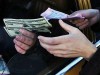 Попит українців на валюту зріс у чотири рази