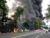 У місті Стаханові вогнем охоплено житлові будинки