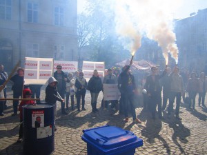 Активісти бойкотного руху пікетували «Альфа-банк» у центрі Львова