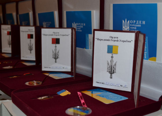 У Львові орден «Народний Герой України» отримали бійці АТО, родичі загиблих військових, волонтери та медики