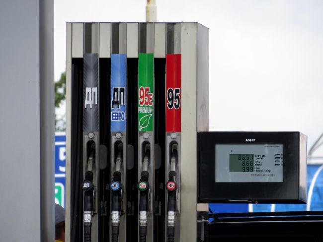 ціни на бензин зменшаться