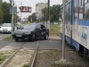 У Львові автівка підрізала трамвай