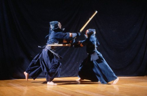 ca. 1986-1997 --- Kendo Fight --- Image by © Gilbert Iundt/TempSport/Corbis