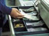 Львівські патрульні затримали серійну крадійку у хлібному магазині