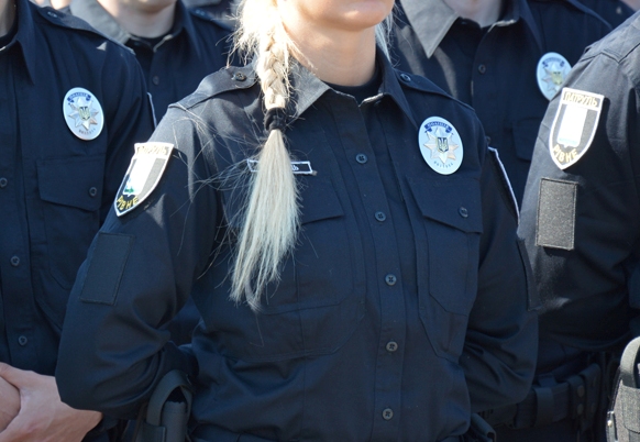 жінка поліція