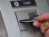 Шахраї полюють на ПІН-коди: як захистити гроші під час зняття готівки в банкоматі