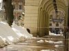 Львів’янам нагадують про небезпеку падіння снігу і бурульок з дахів будинків