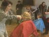 Виїзна перукарня завітала у львівський будинок престарілих: як чепурили бабусь і дідусів