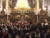 На Донеччині у Святогірській лаврі натовп вірян зустрічав Великдень без дистанції та масок