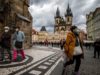 Чехія відкриває торгові центри і дозволяє масові заходи до 100 осіб