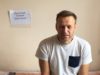 Навального вивели з коми