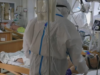 «Стан був критичний». Львівські лікарі врятували чоловіка з COVID, який три тижні був на ШВЛ