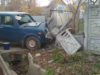 Біля Мостиськ 33-річний водій врізався в бетонний паркан: є постраждалі