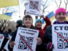 Прихильники антивакцинатора Стахіва вийшли на мітинг з QR-кодами партії Путіна