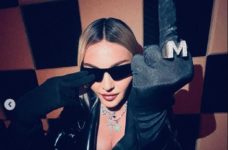 Мадонна та Ко закликають зупинити Путіна