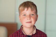 Восьмирічний хлопчик зі Львова наспівав понад мільйон гривень для ЗСУ