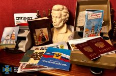 Крадені ікони, паспорти РФ та прапор «новоросії»: що СБУ знайшла в УПЦ МП