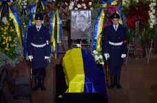 Україна попрощалась із загиблим в авіакатастрофі керівництвом МВС