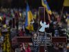 На могилах полеглих захисників у Львові розвісили сотні янголів