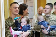 Курсанти Академії сухопутних військ стали хресними батьками сиріт із Луганщини