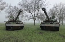 Резніков показав французькі колісні танки, що прибули в Україну