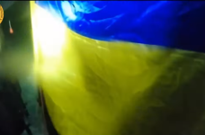 Розвідники підняли прапор України над окупованим Кримом