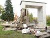 У Трускавці демонтовують радянський меморіальний комплекс
