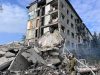 Росіяни зруйнували п’ятиповерхівку в Авдіївці, під завалами опинився чоловік