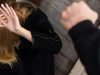 У Шептицькому чоловік побив співмешканку: вона у важкому стані