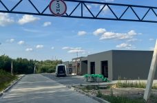 В Малечковичах власник незаконно збудував автомийку та обмежив проїзд дорогою загального користування